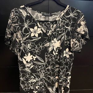 Black and white floral print blouse